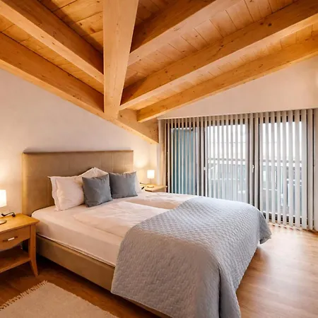 Alpennest - Balcony & Sauna Access Feriehus